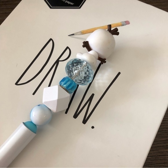 Disney Doorables: Frozen: Olaf handmade beaded pen - Picture 3 of 3